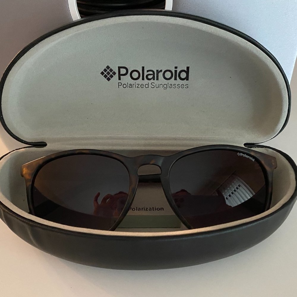 Polaroid Sunglass - image 7